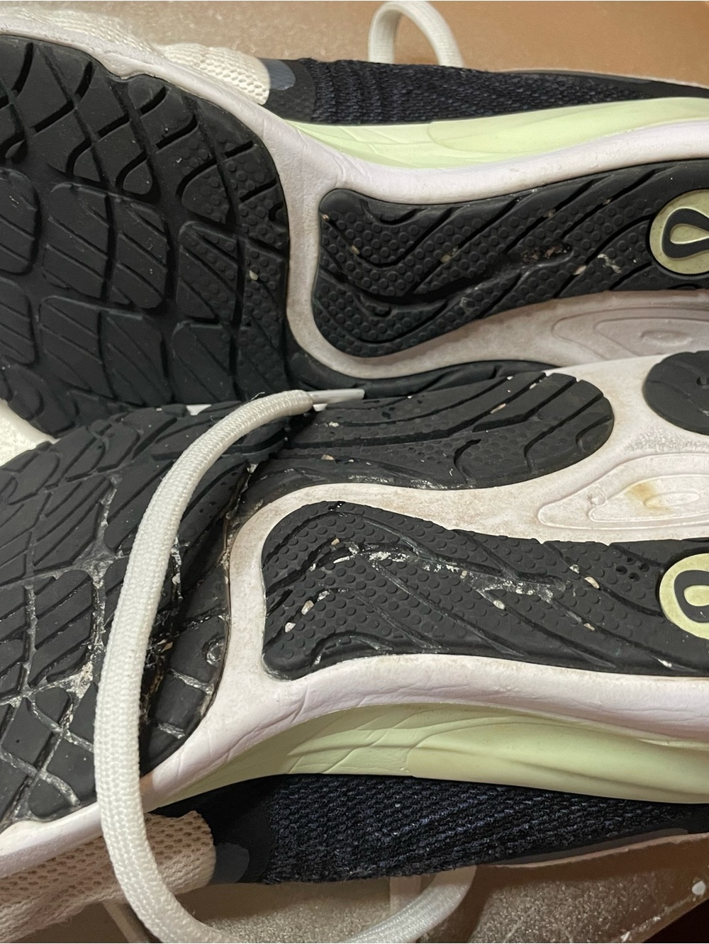 Lululemon Women's Blissfeel 2 Running Shoe - Picture 10 of 14